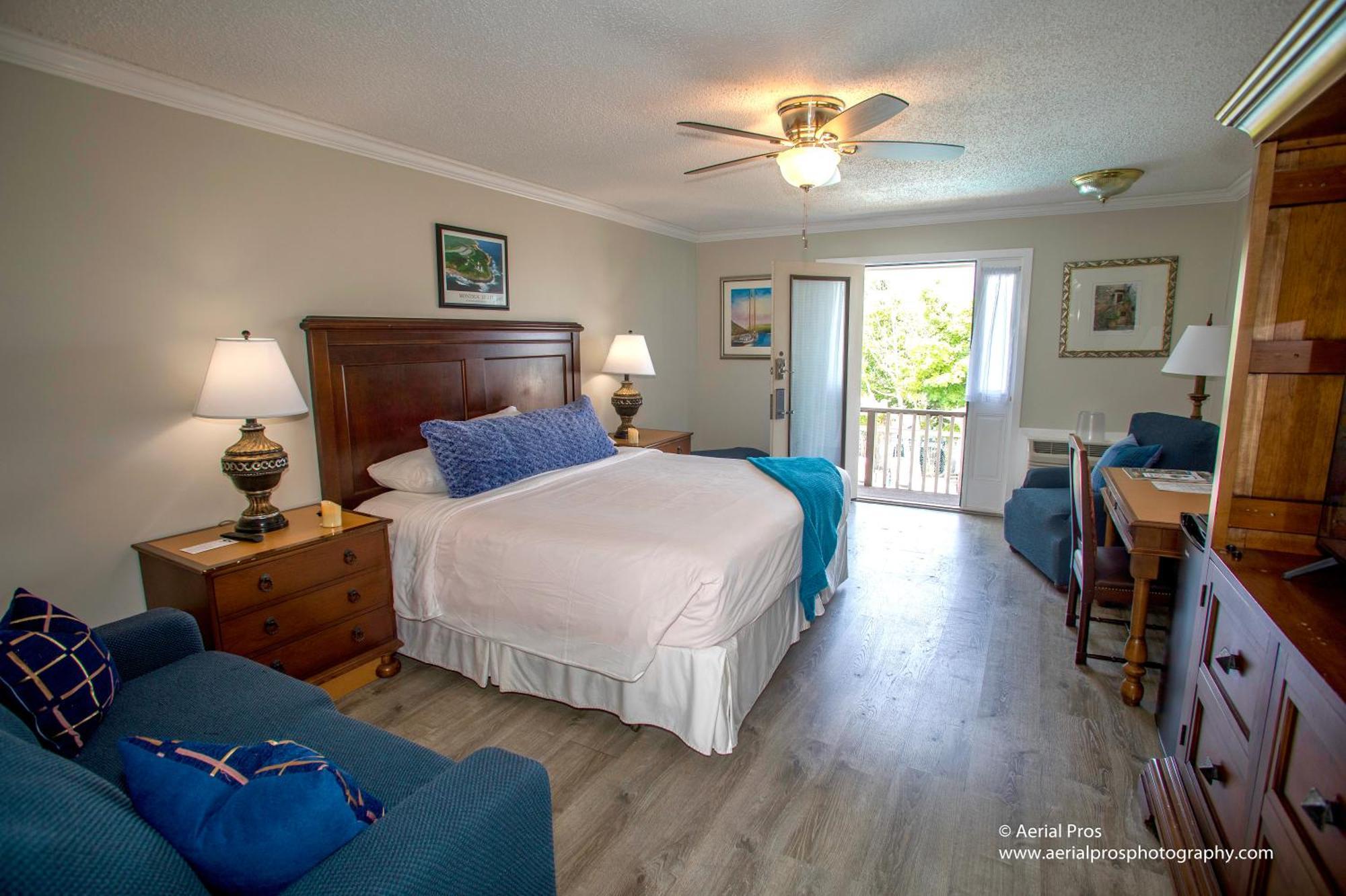 Kenny'S Tipperary Inn Монток Экстерьер фото