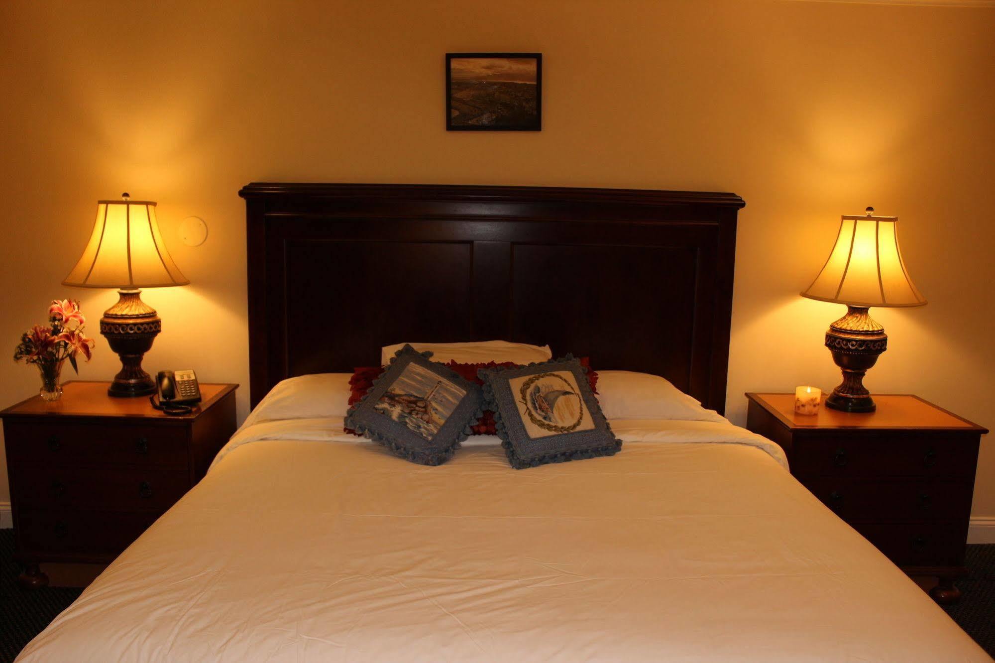 Kenny'S Tipperary Inn Монток Экстерьер фото