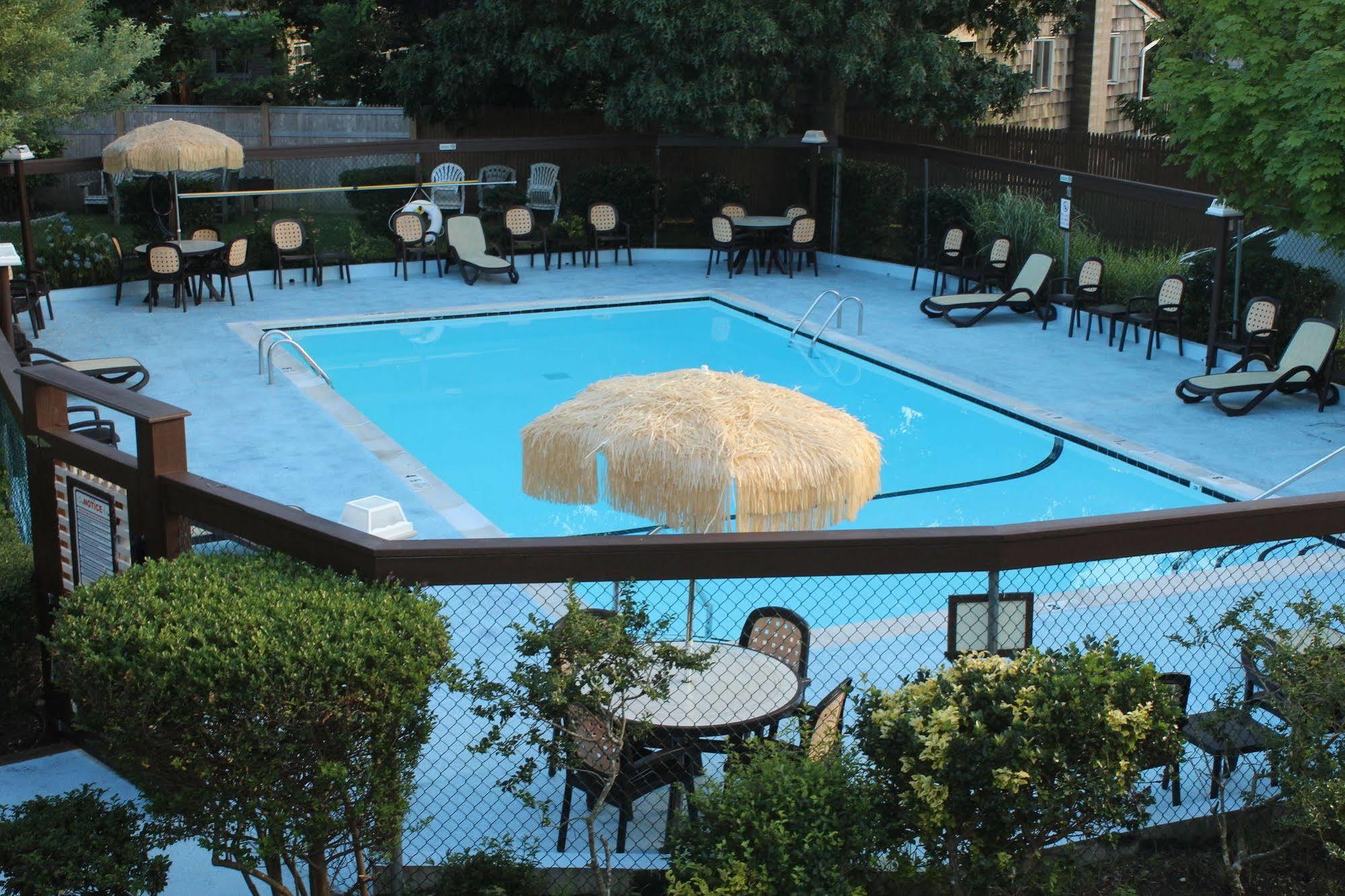 Kenny'S Tipperary Inn Монток Экстерьер фото