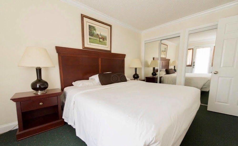 Kenny'S Tipperary Inn Монток Экстерьер фото